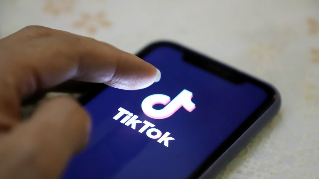 TikTok йил охиригача YouTube’ни ортда қолдириши кутилмоқда