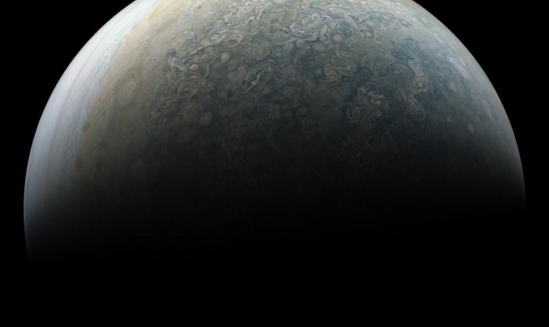 Juno Юпитернинг энг яхши космик суратларини туширишга муваффақ бўлди