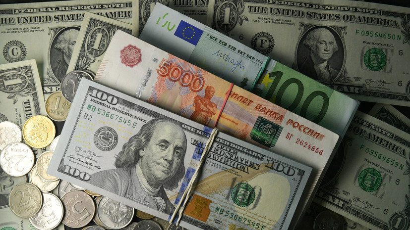Доллар, евро, рубль бирвакайига «сакрашди»