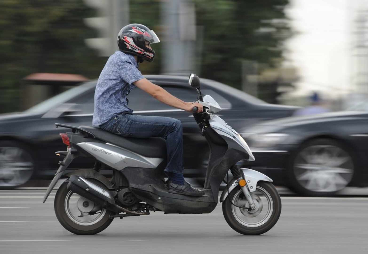 Skuter va mopedlar uchun davlat raqamlarini joriy etish taklif qilinmoqda