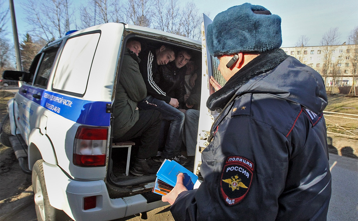 Rossiyada IIV sud qarorisiz chet elliklarni deportatsiya qilish huquqiga ega bo‘ldi