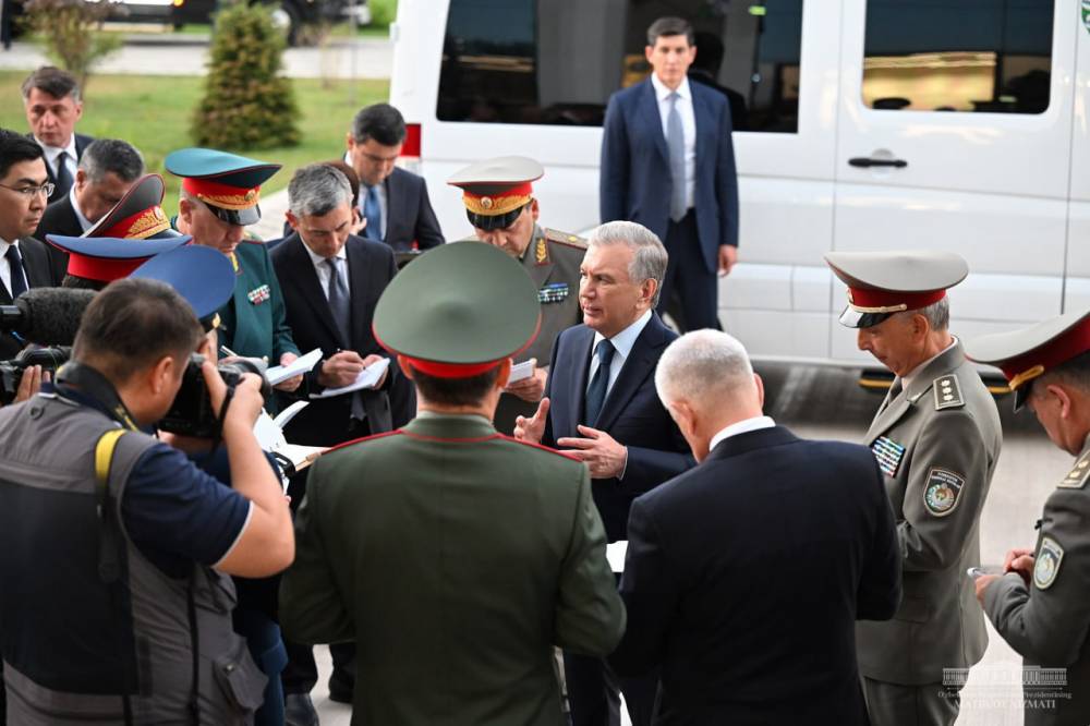 Shavkat Mirziyoyev Jamoat xavfsizligi universitetini koʻzdan kechirdi