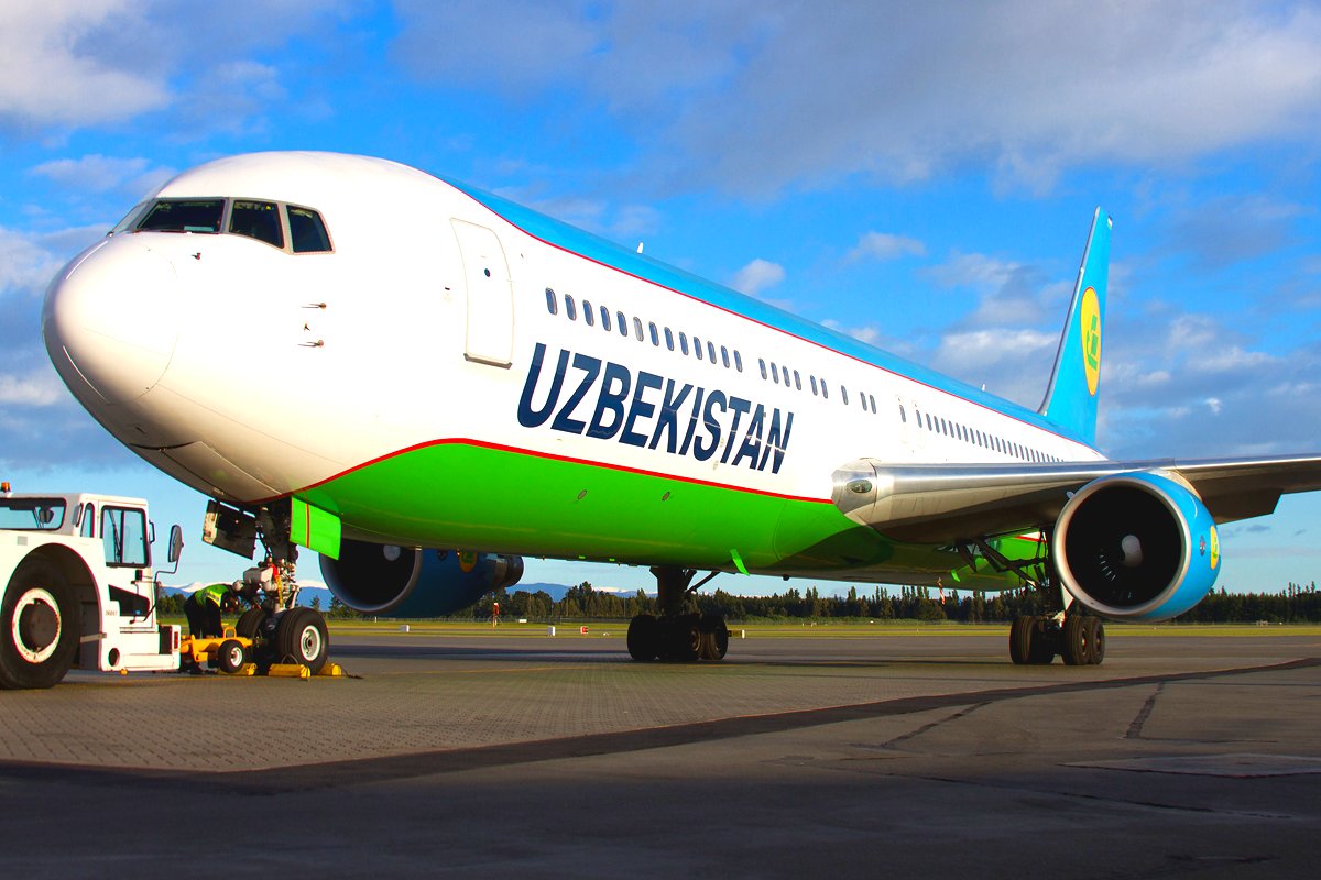 «Uzbekistan Airways» bayram munosabati bilan chegirma e’lon qildi