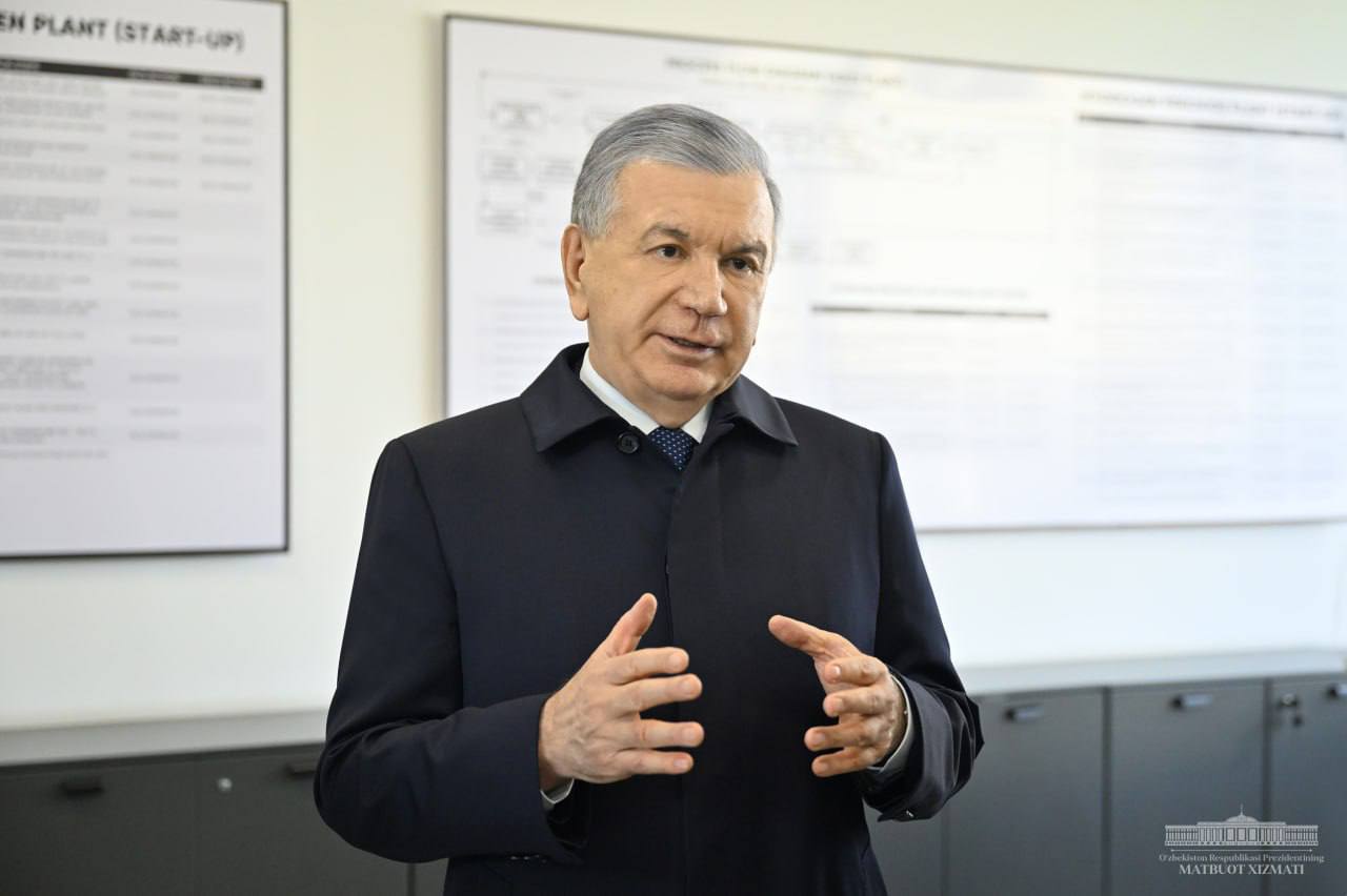 Prezident Shavkat Mirziyoyev Navoiy viloyatiga tashrif buyurdi