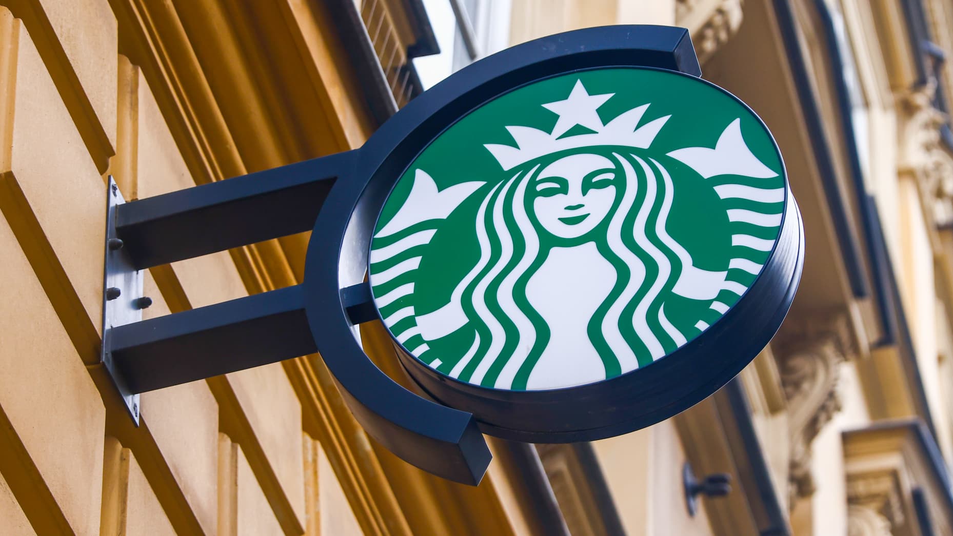 Starbucks boykot tufayli Malayziyadagi 50 ta filialini yopdi