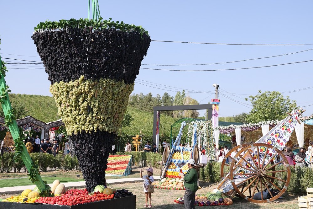 Toshkent viloyatida “Uzum sayli” xalqaro festivali bo‘lib o‘tmoqda
