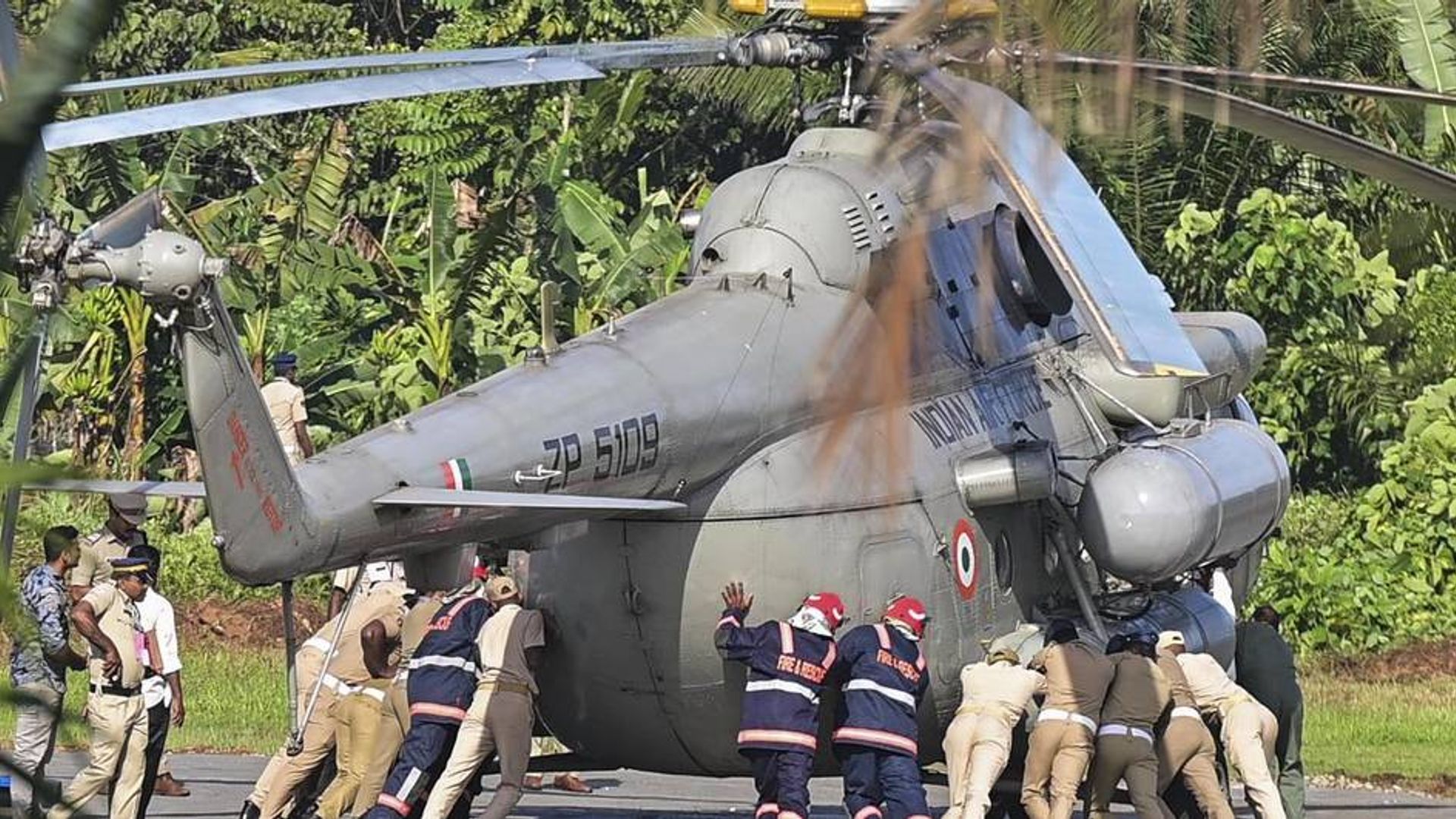 Hindiston prezidenti bo‘lgan vertolyot noodatiy hodisaga uchradi