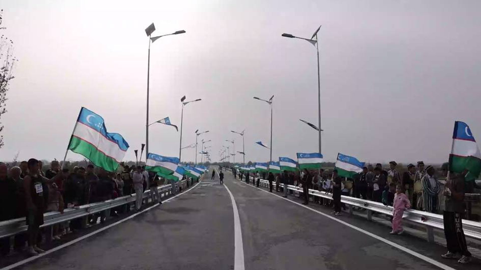 Sirdaryoning ikki sohilini bog‘lovchi ko‘prik foydalanishga topshirildi