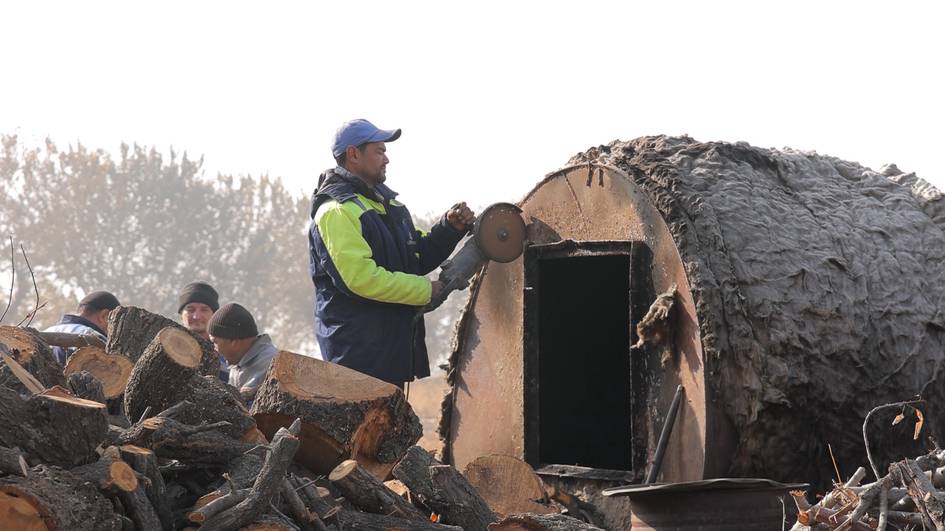 Yangiyoʻlda hujjatsiz ko‘mir ishlab chiqargan fuqaro faoliyati to‘xtatildi