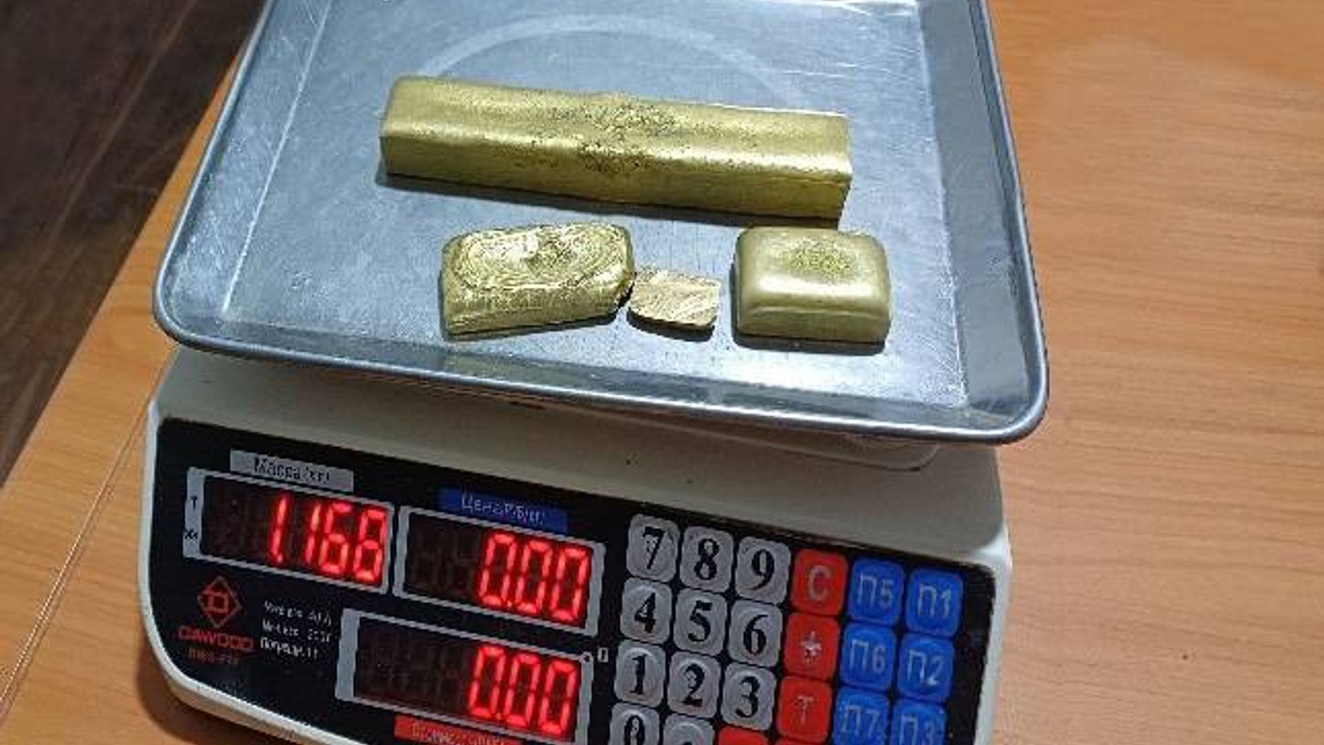 Qirg‘izistondan 1,1 mlrd so‘mlik oltin olib kirgan shaxs Namanganda ushlandi