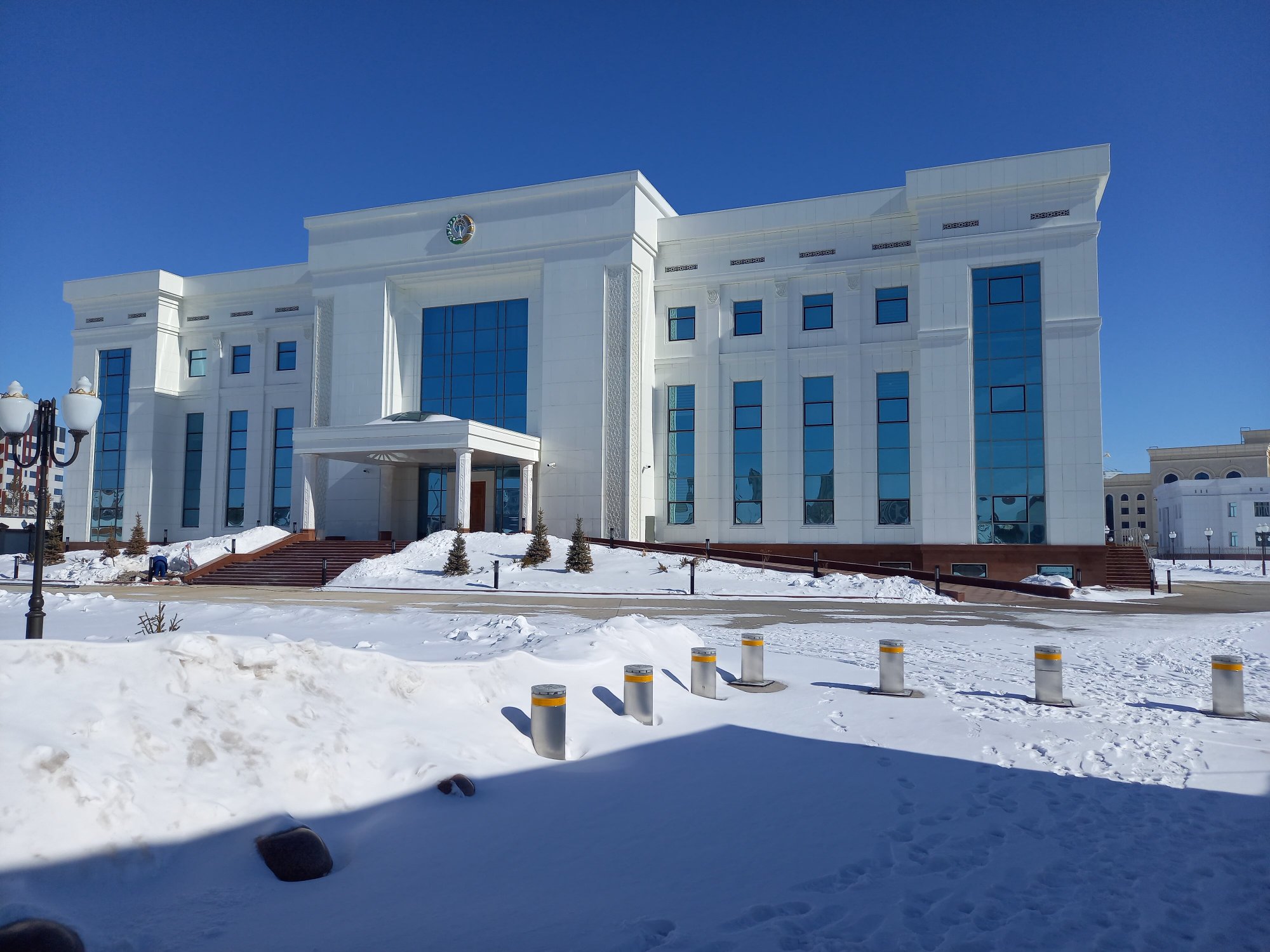 Aqto‘be viloyatida o‘zbekistonlik yo‘lovchilar ketayotgan avtobus YTHga uchradi — jabrlanganlar yo‘q