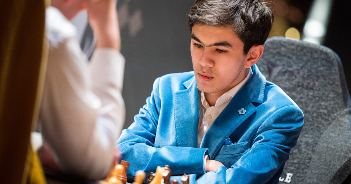 Sindorov Freestyle Chess Grand Slamning ilk turida Karlsenni taslim etdi