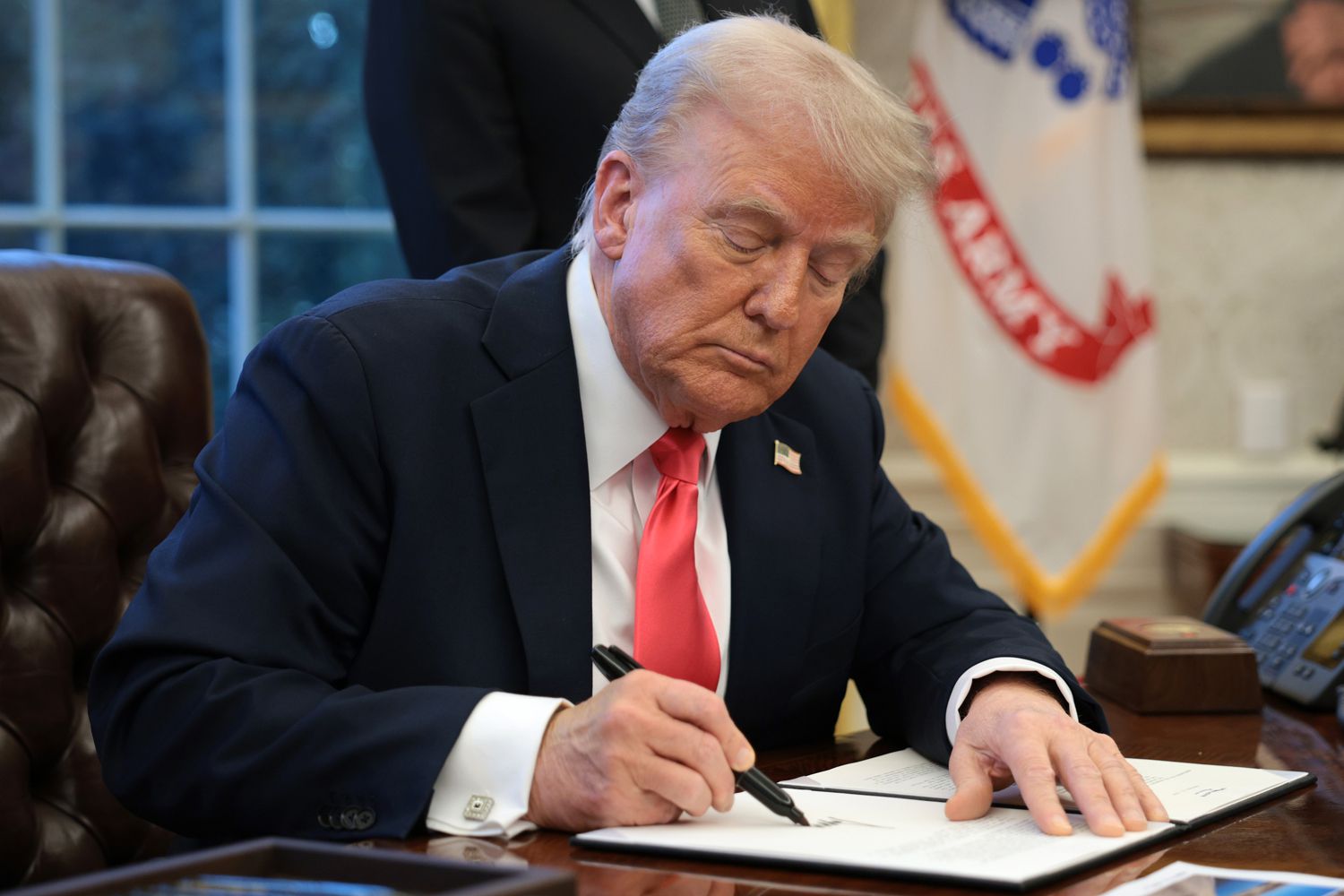 AQSh 66 ta xalqaro tashkilotdan chiqmoqda